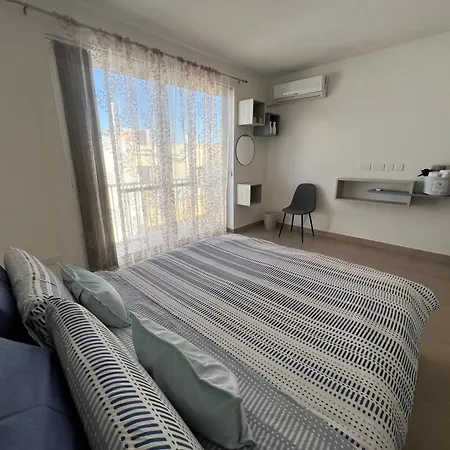 Pergola Penthouse Apartment Xaghra