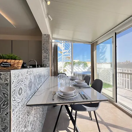 Pergola Penthouse Apartment Xaghra